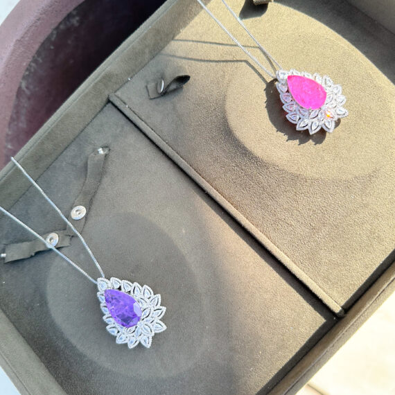 Colar Gota Pink Barbie Fusion com Gotas cascata Cristal Banhado em Ródio Branco