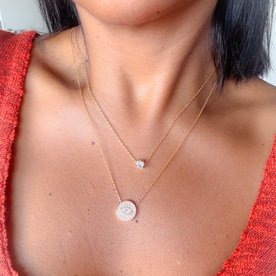 Colar Redondo Cravejado Cristal ao Meio Banhado em Ouro