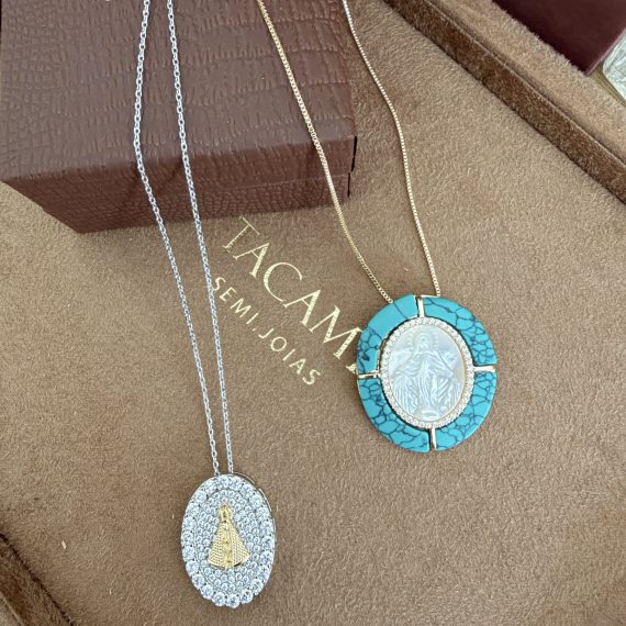 Colar Nossa Senhora Mandala Nossa Senhora das Graças em Madrepérola Quartzo Azul em Volta Banhado em Ouro